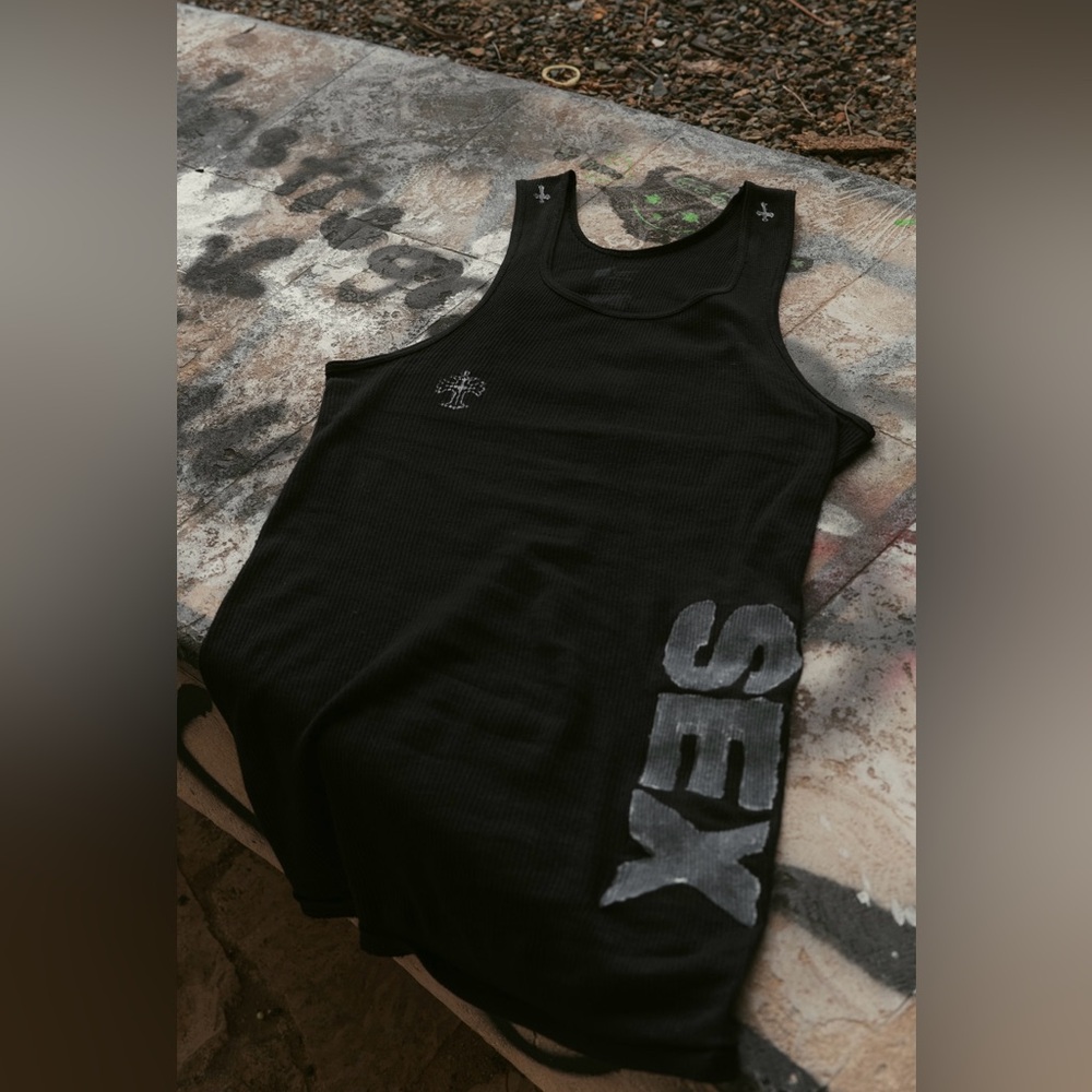 Black Se** tank top